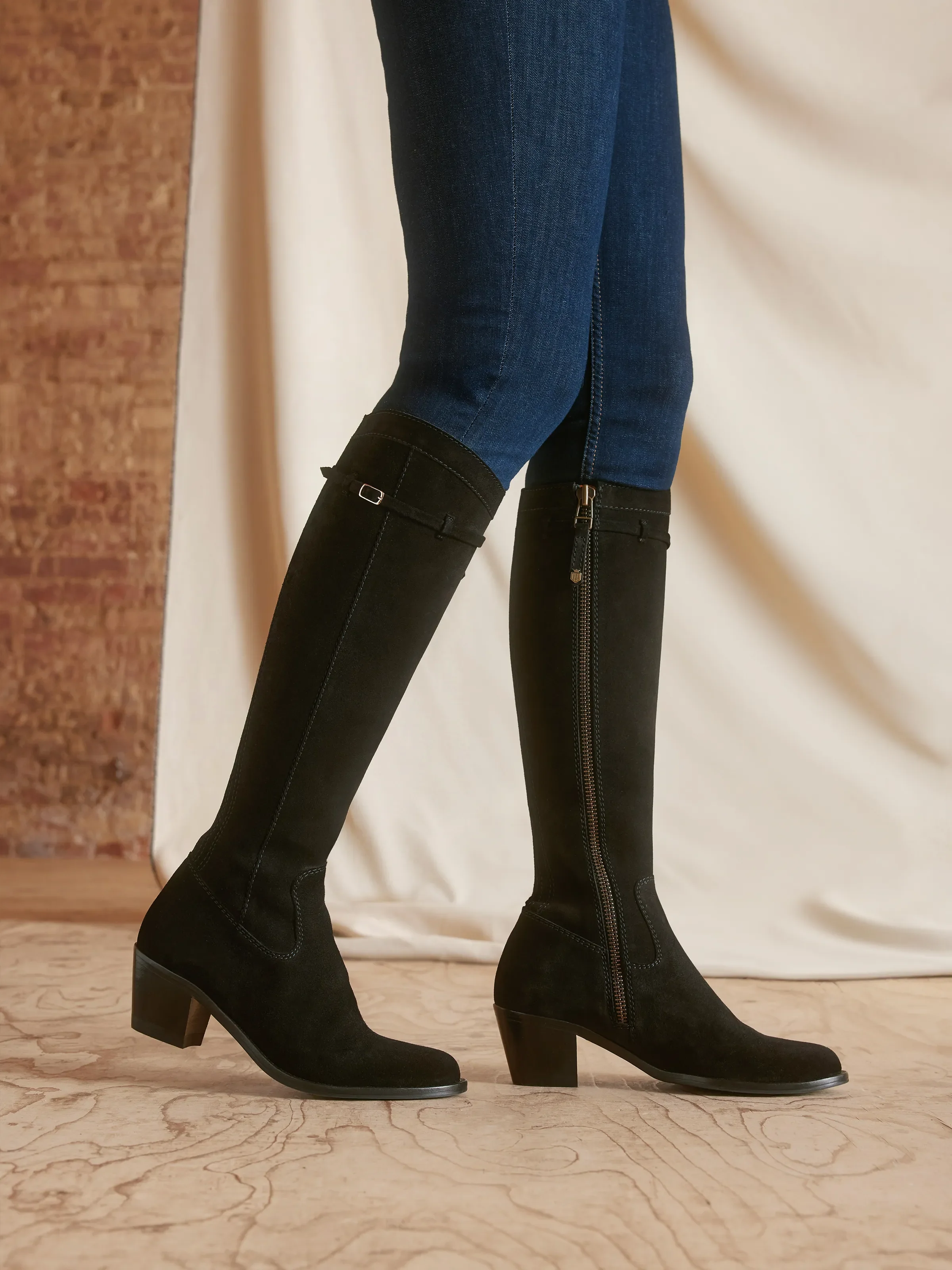Heeled Kimberley - Black Suede