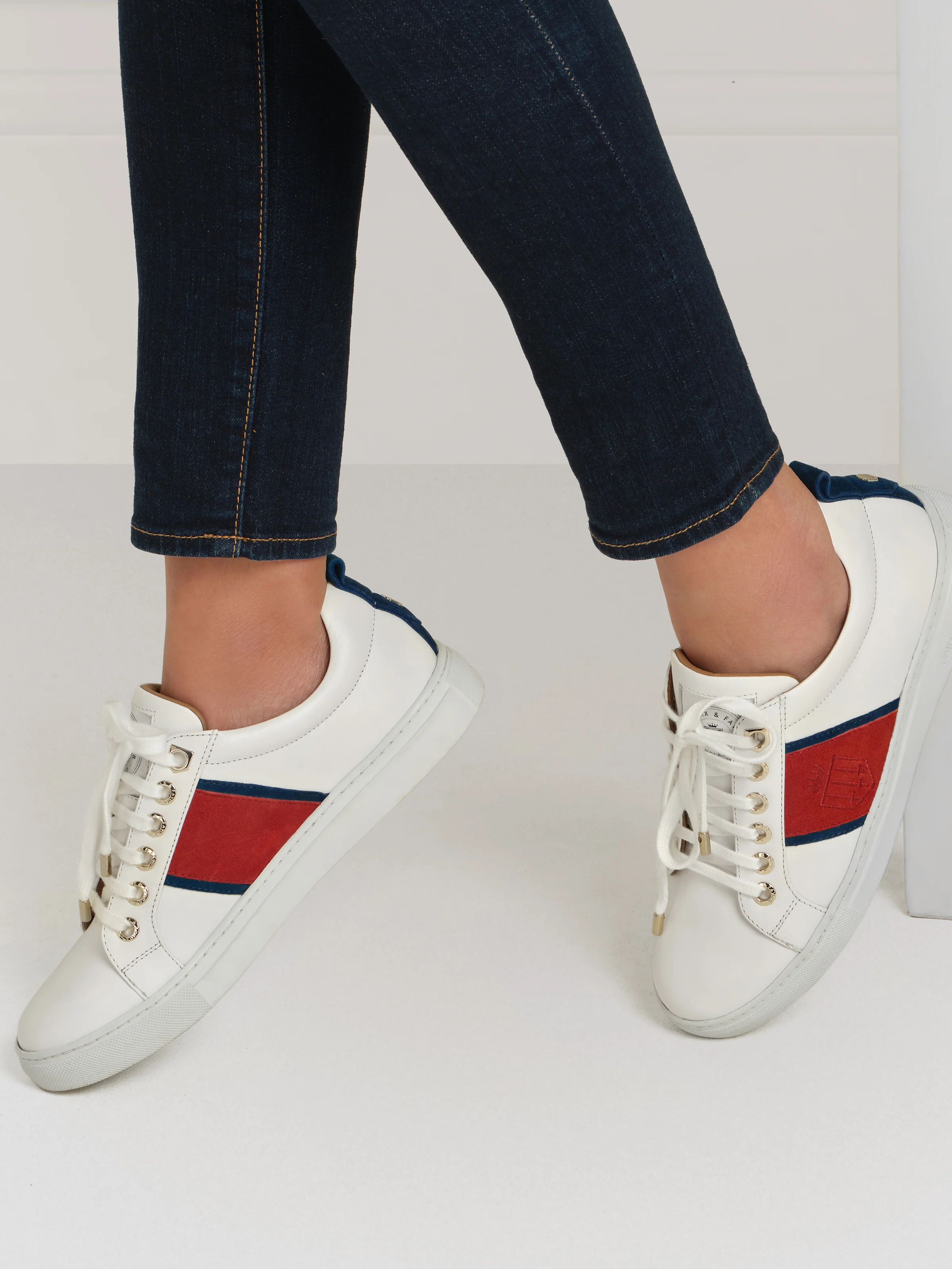 Cannes Trainer - White - Navy & Red - Image 2