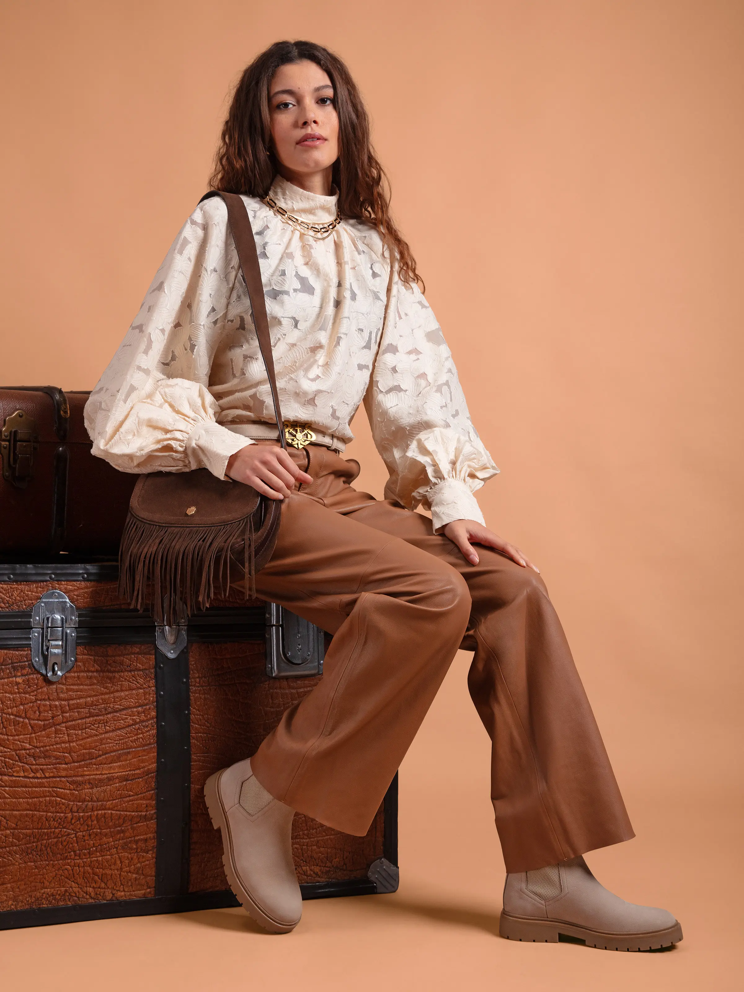 Clarence Belt - Stone Suede - Image 5