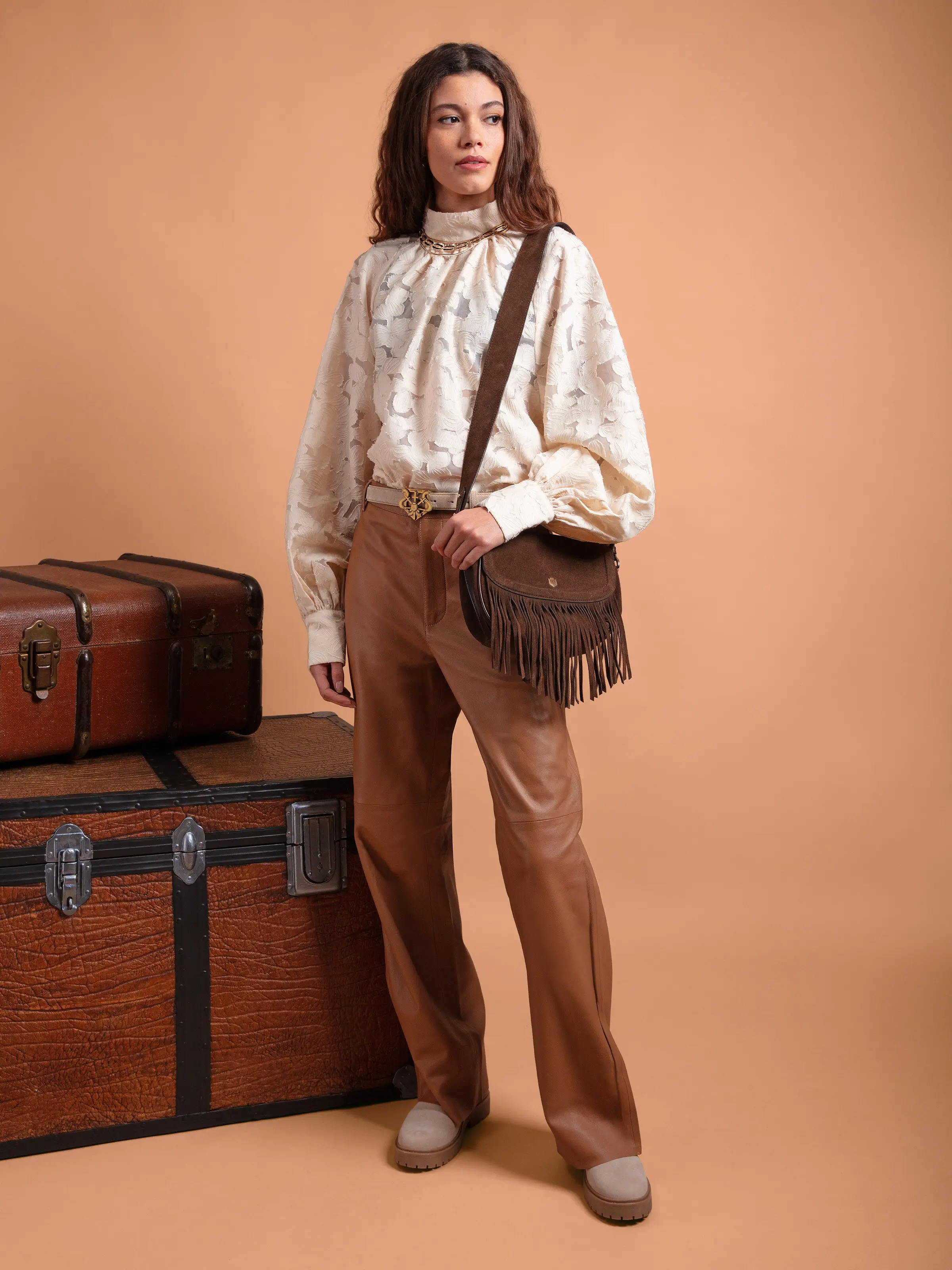 Nashville - Chocolate Suede - Image 6