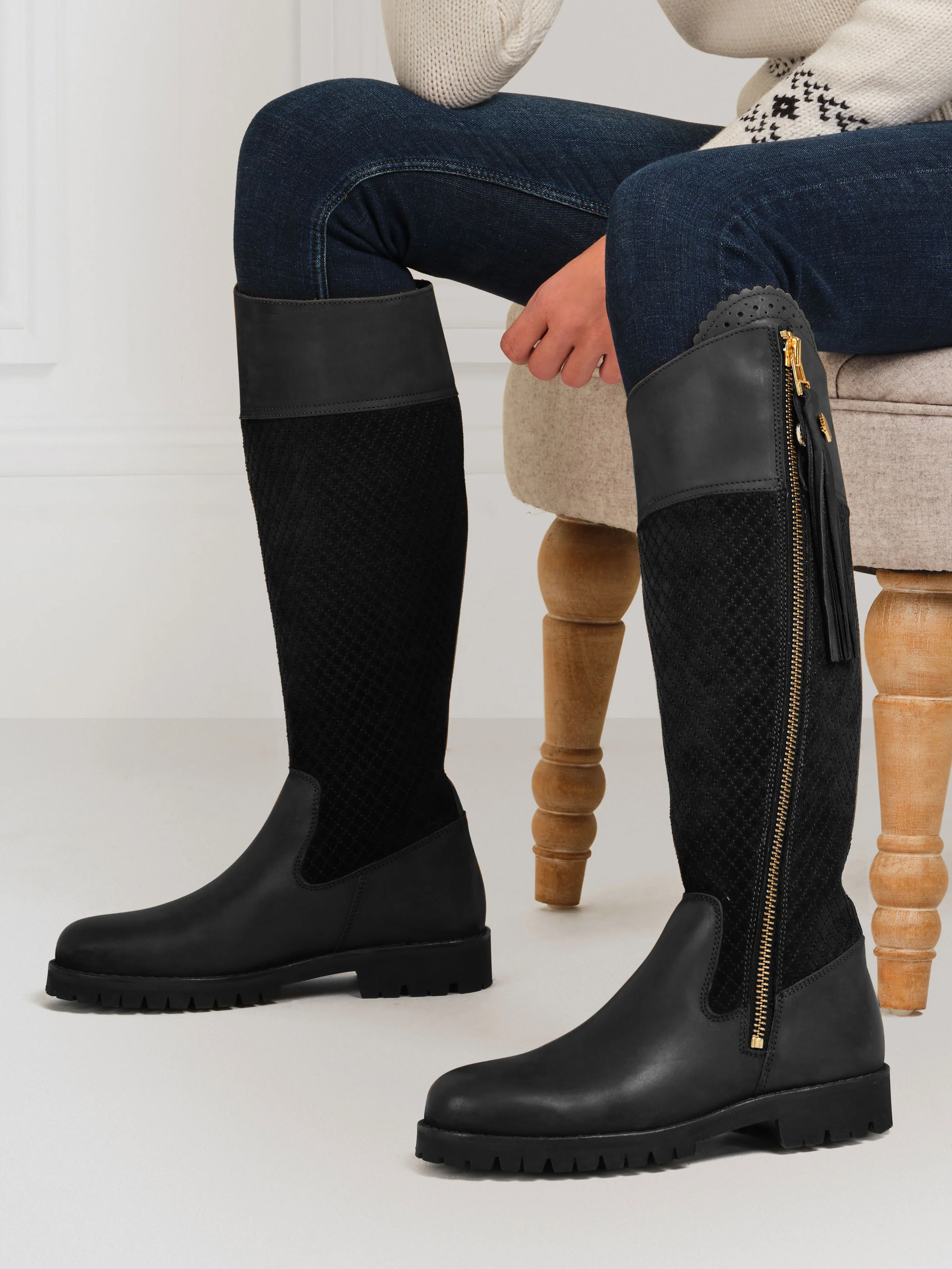 Quilted Explorer - Black - Image 6